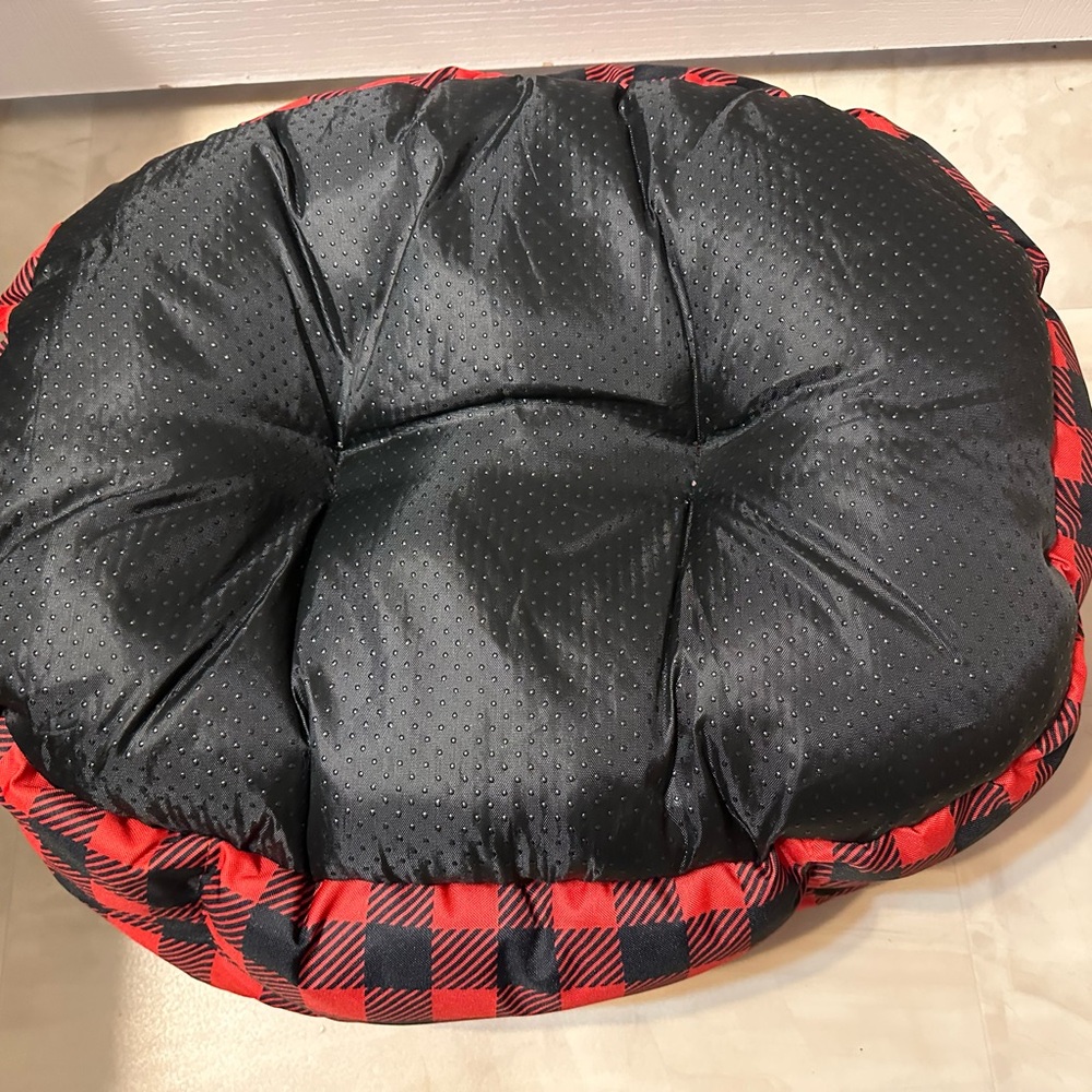Red and Black Buffalo Plaid Pet Bed - Picture 3 of 3